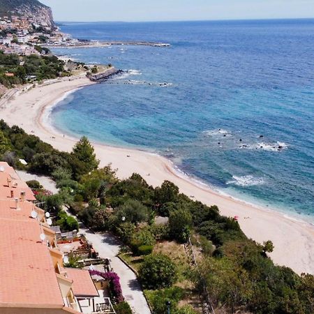 Casa Sulla Spiaggia Beach Home Steps To Beach 칼라고노네 외부 사진